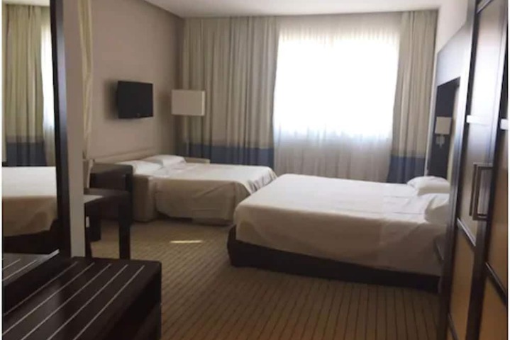 Room 15 of 34