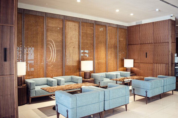 Entrance & Lobby