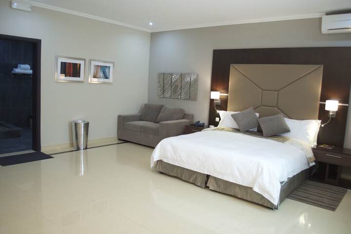 Room 7 of 24