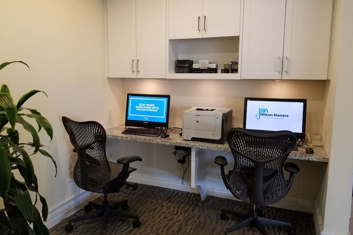 Business Center 33 of 36