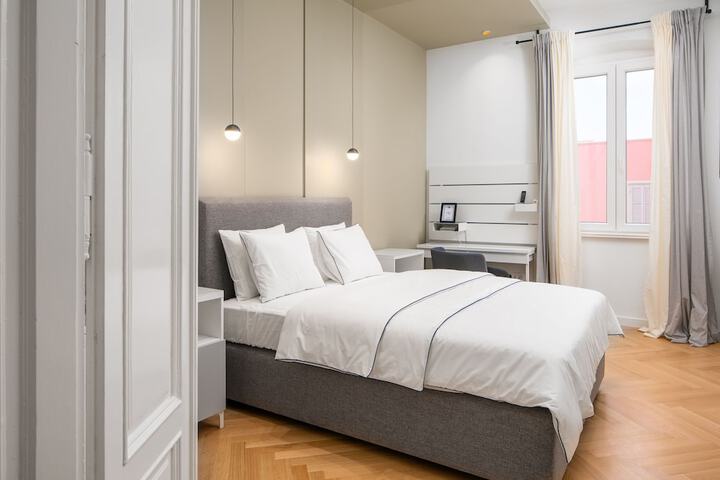 Room 6 of 17