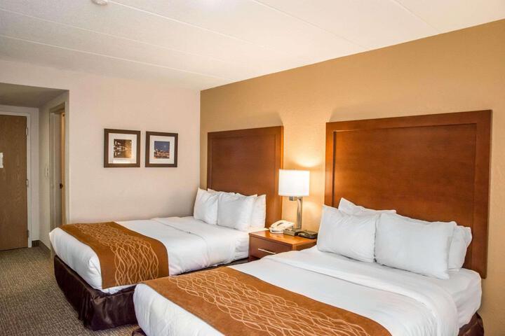 2 Double Beds (2 of 9)