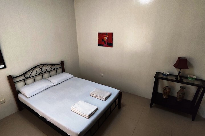 Room 11 of 42