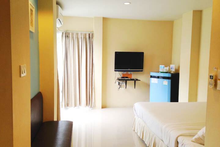 Room 17 of 36