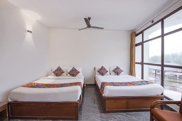Room 16 of 34