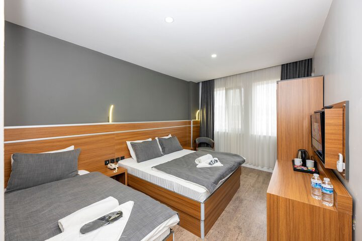 Room 12 of 41