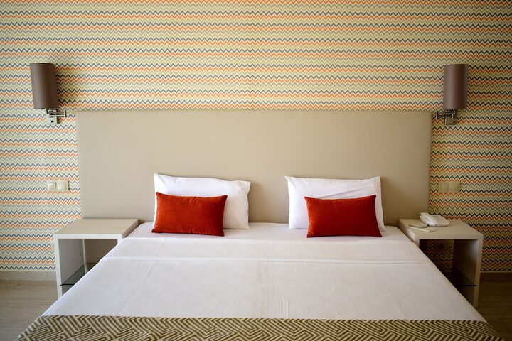 Room 8 of 47
