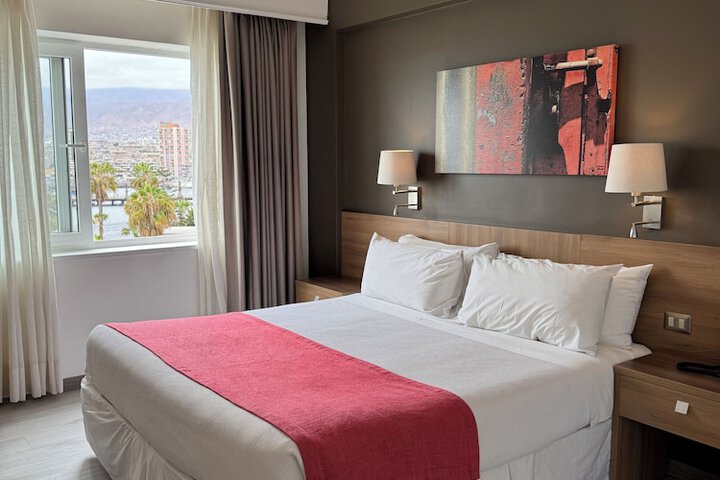 Room 33 of 124