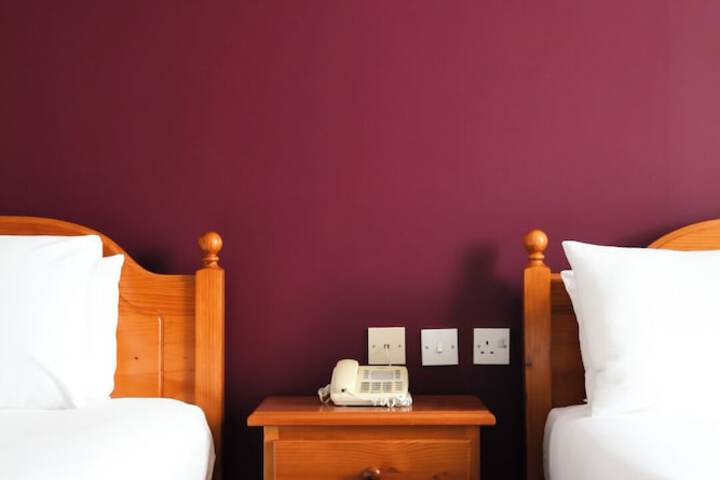 Room 25 of 49
