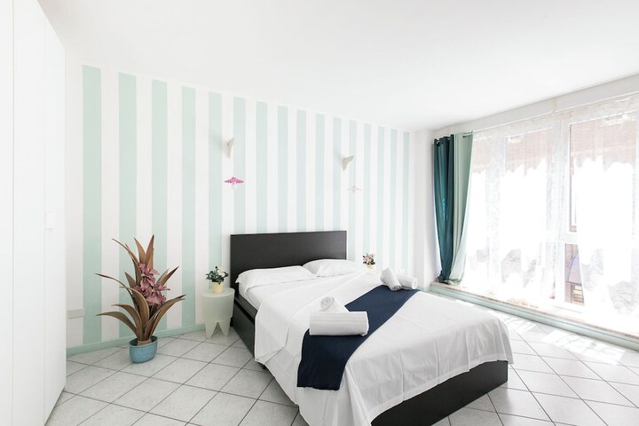 Room 5 of 41