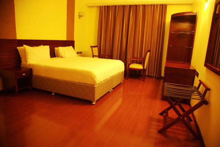 Room 6 of 29