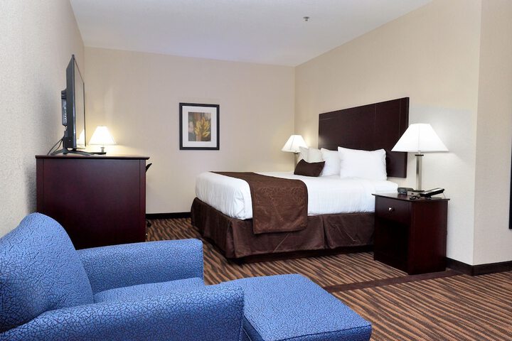 1 King Bed Suite (16 of 44)