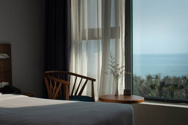 Room 46 of 79