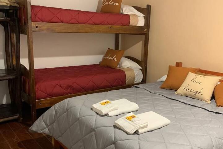Room 3 of 32