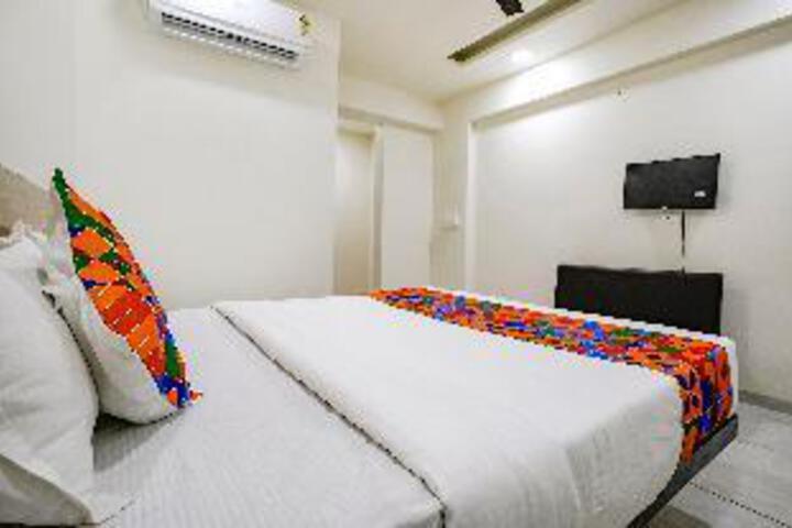 Room 5 of 30
