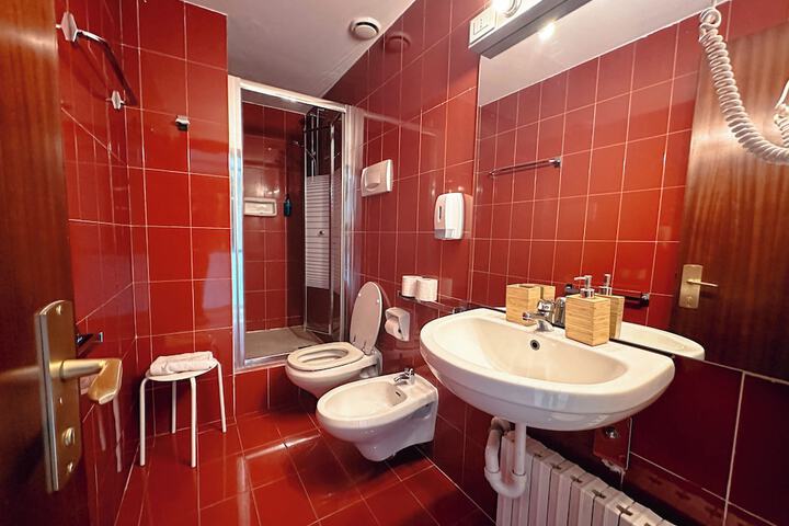 Clean Restrooms