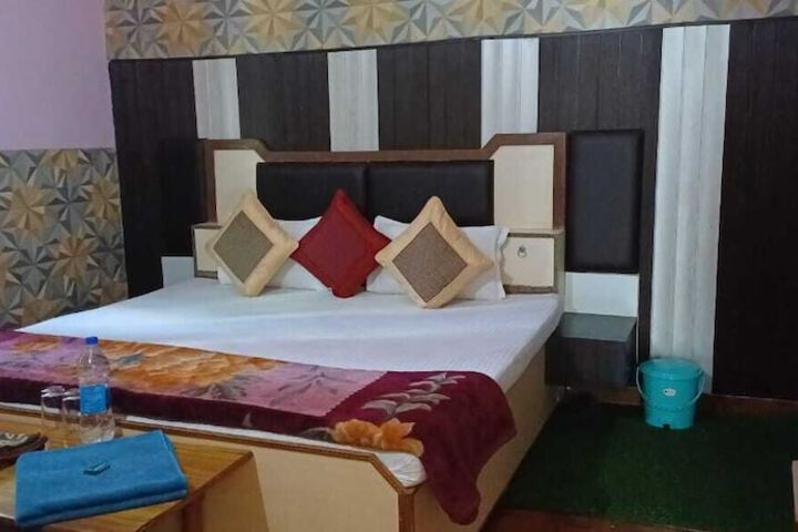 Room 16 of 31