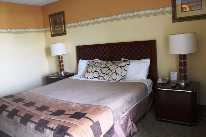 Room 11 of 65