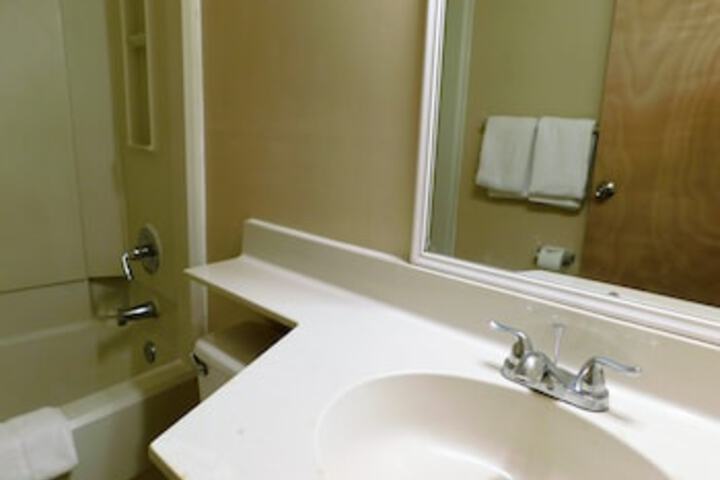 Room 73 of 120