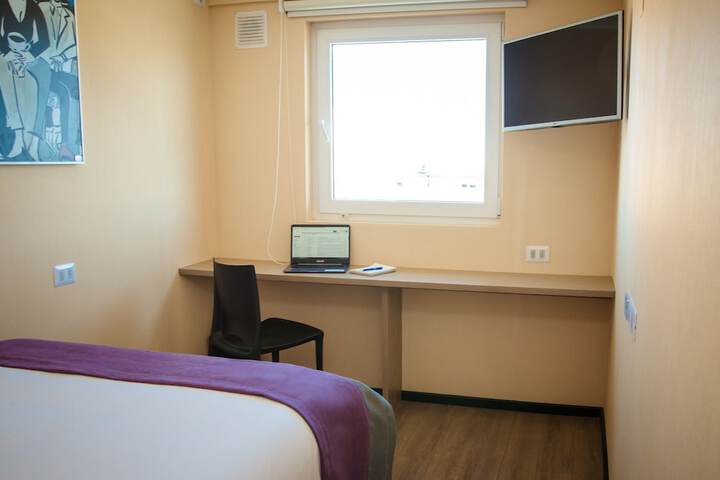 Room 8 of 44