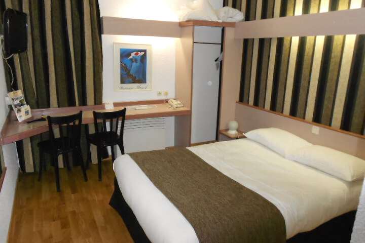 Room 9 of 45