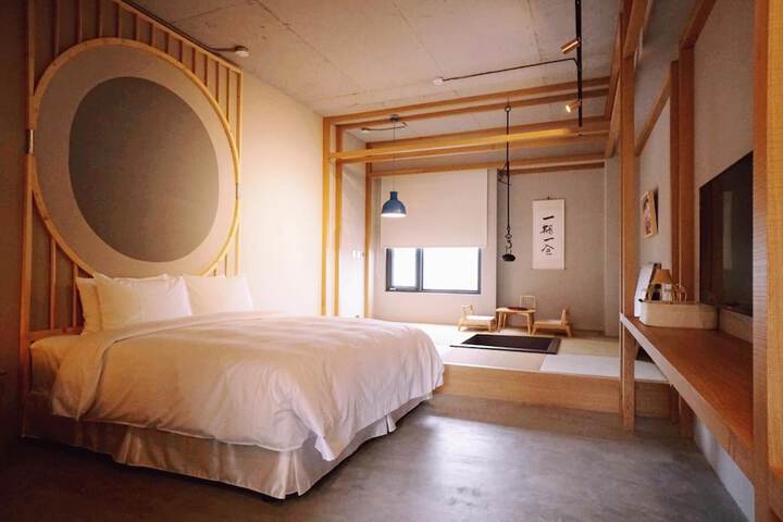 Room 16 of 50