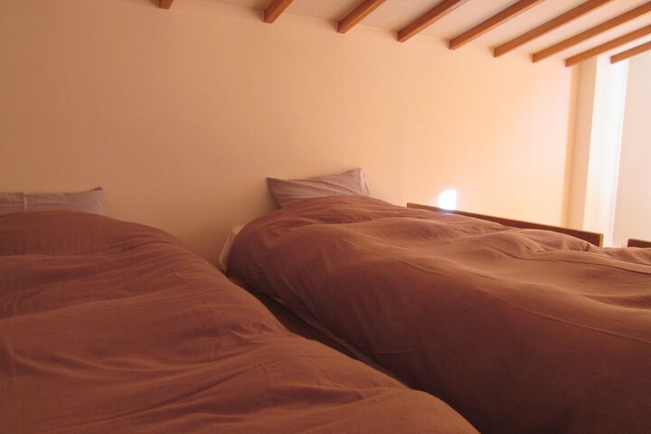 Room 9 of 20