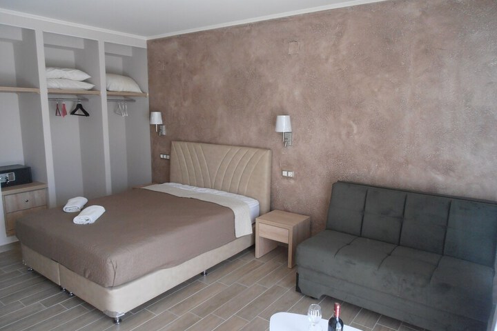 Room 7 of 46