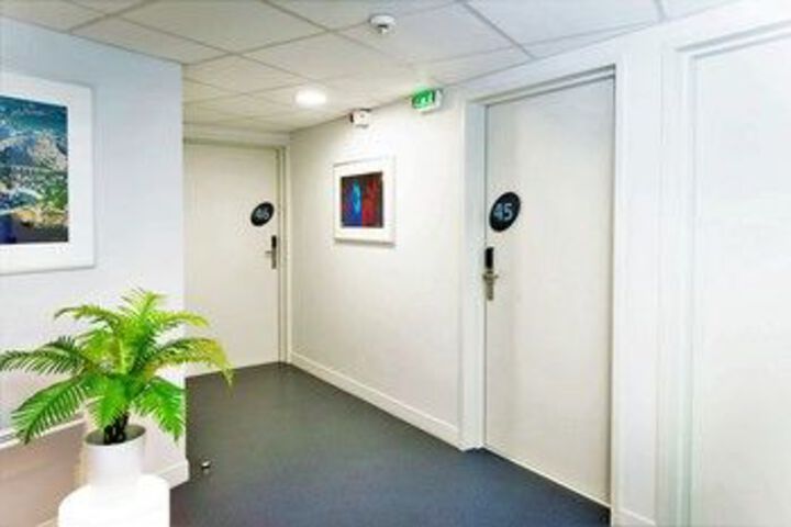 Ballroom/Hall 12 of 17