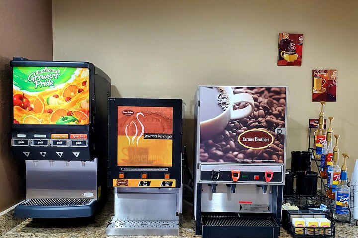 Breakfast/Coffee Service 21 of 25