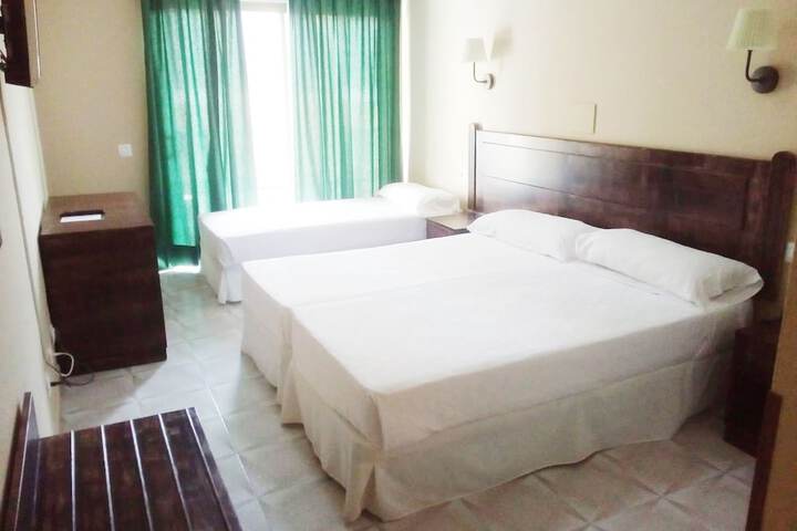 Room 9 of 43