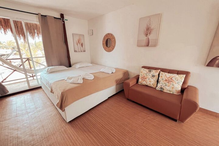 Room 7 of 18