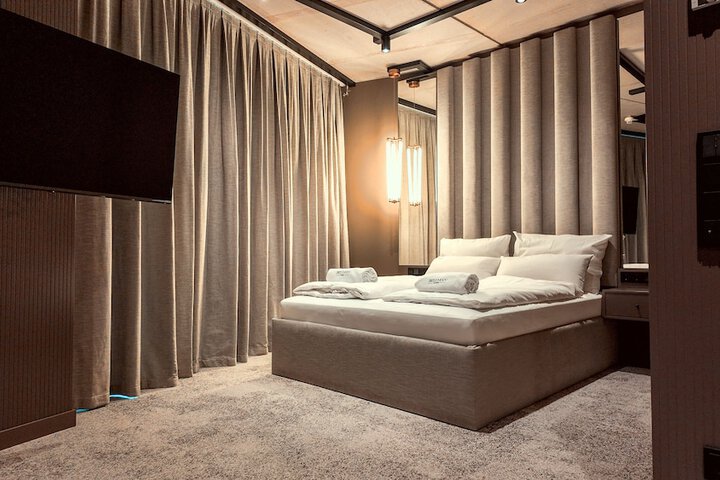 Room 58 of 116