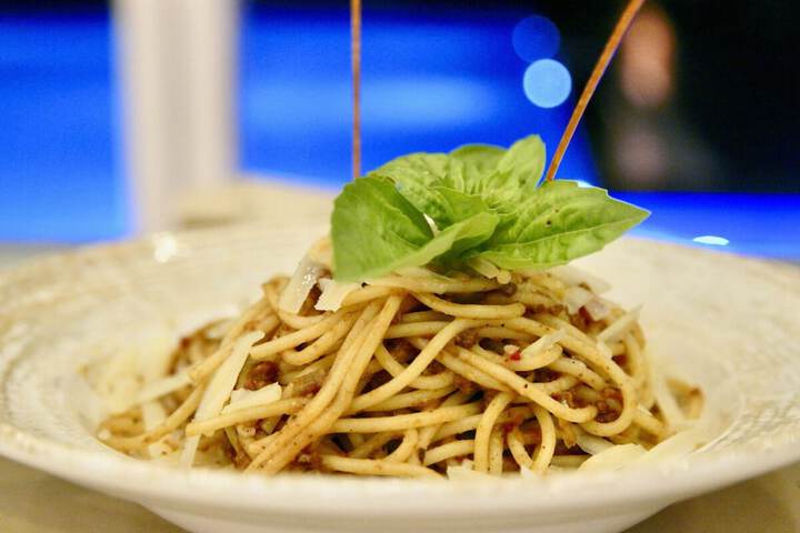 Dining 75 of 106
