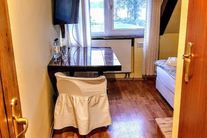 Room 7 of 31