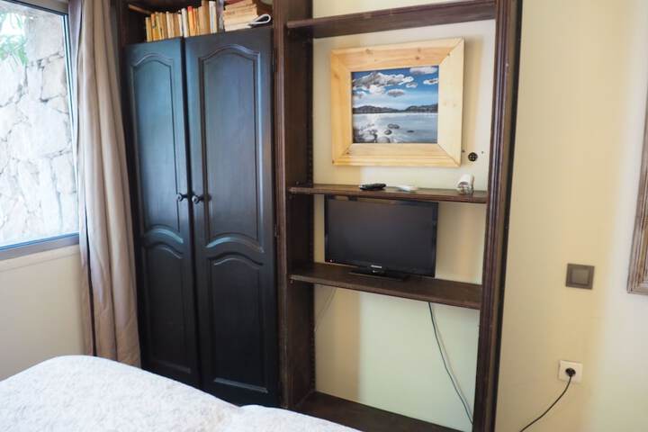 Room 15 of 144
