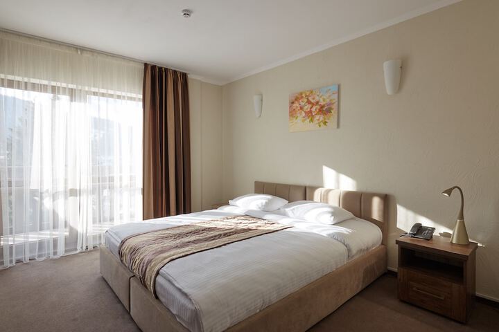 Room 10 of 61