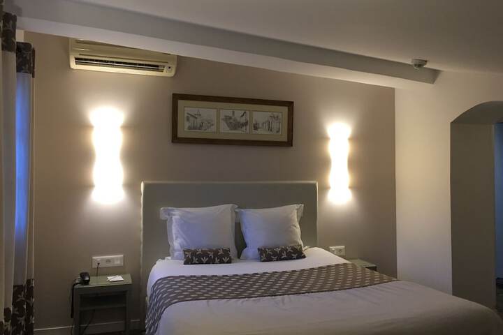 Room 30 of 61