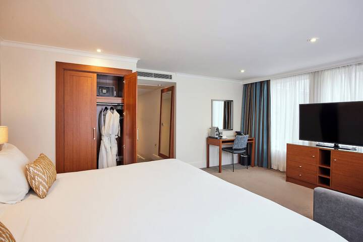 Room 59 of 98