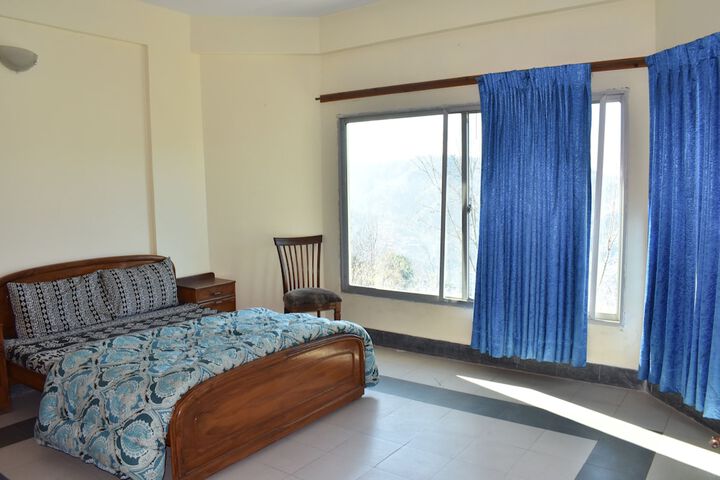Room 2 of 12