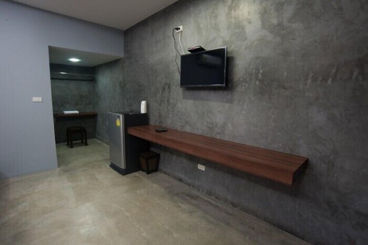Room 13 of 39