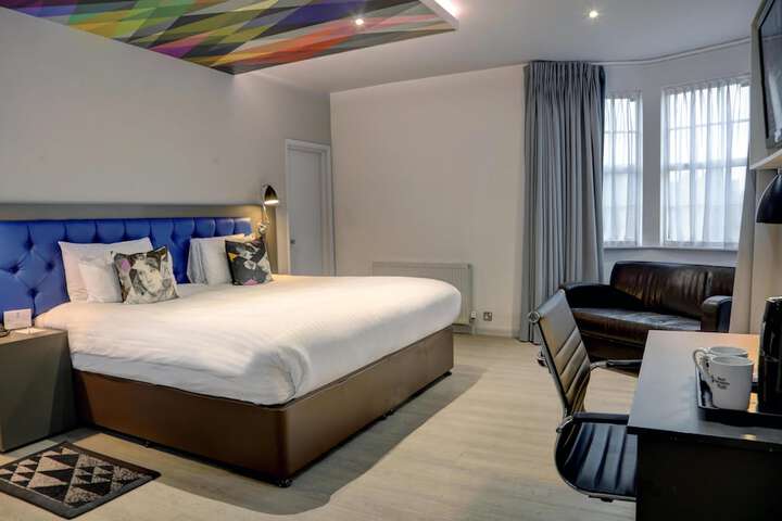 Room 21 of 53