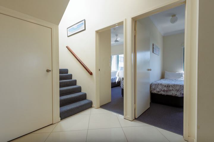 Room 42 of 77