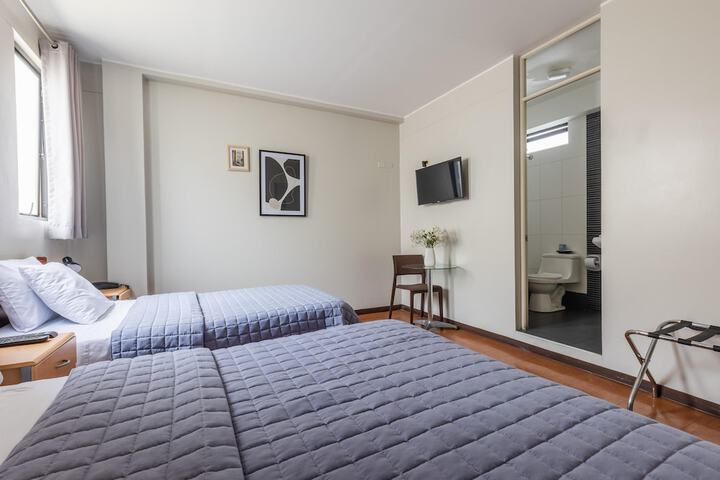 Room 70 of 94