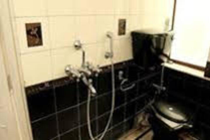 OYO ROOMS BHAWANIPORE ASHUTOSH MUKHERJEE