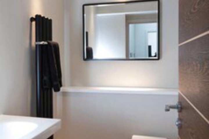 Room 4 of 34