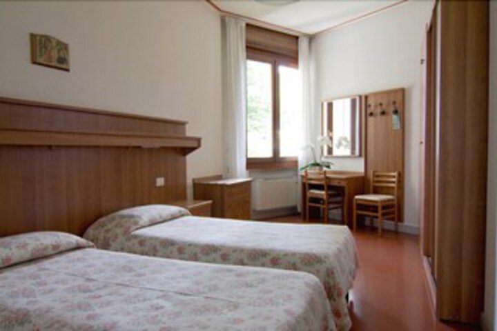 Room 16 of 20