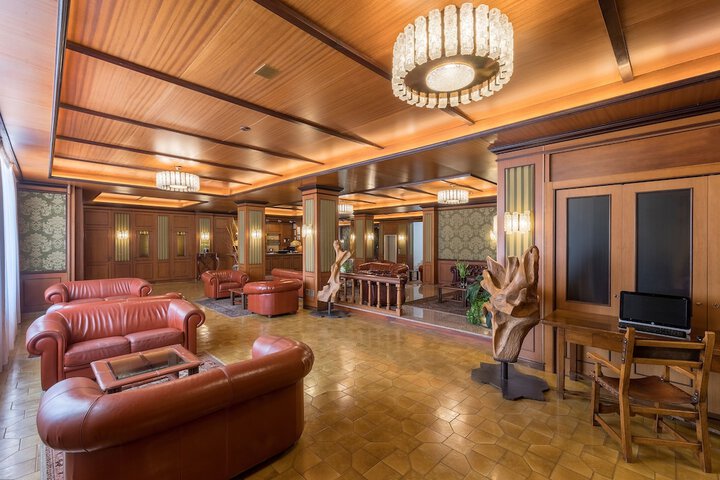 Lobby Entry