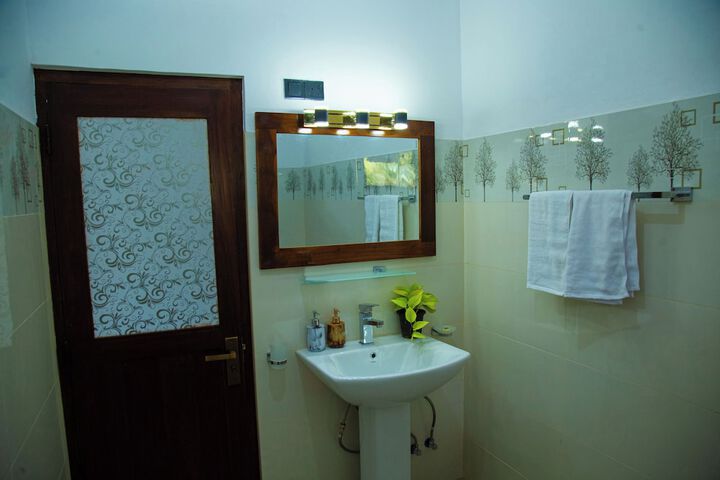 Room 25 of 59