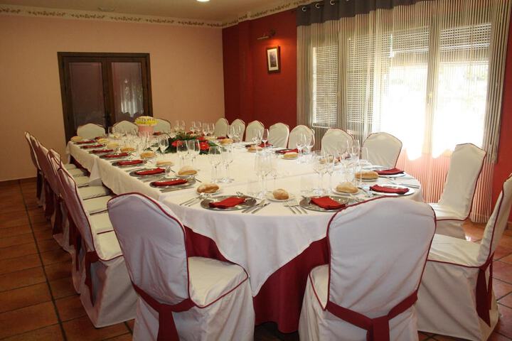 Ballroom/Hall 103 of 122